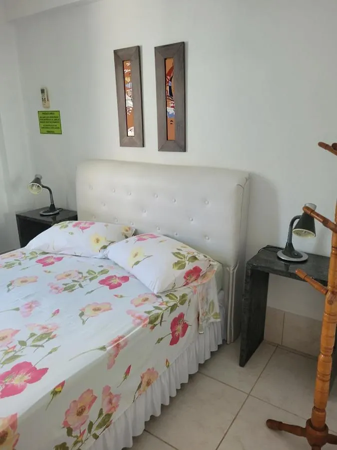 Lejlighed Praia De 4 Ilhas Apartamento 2 Quartos A 60M Da Praia 2 Ar Wifi Bombinhas Brasilien