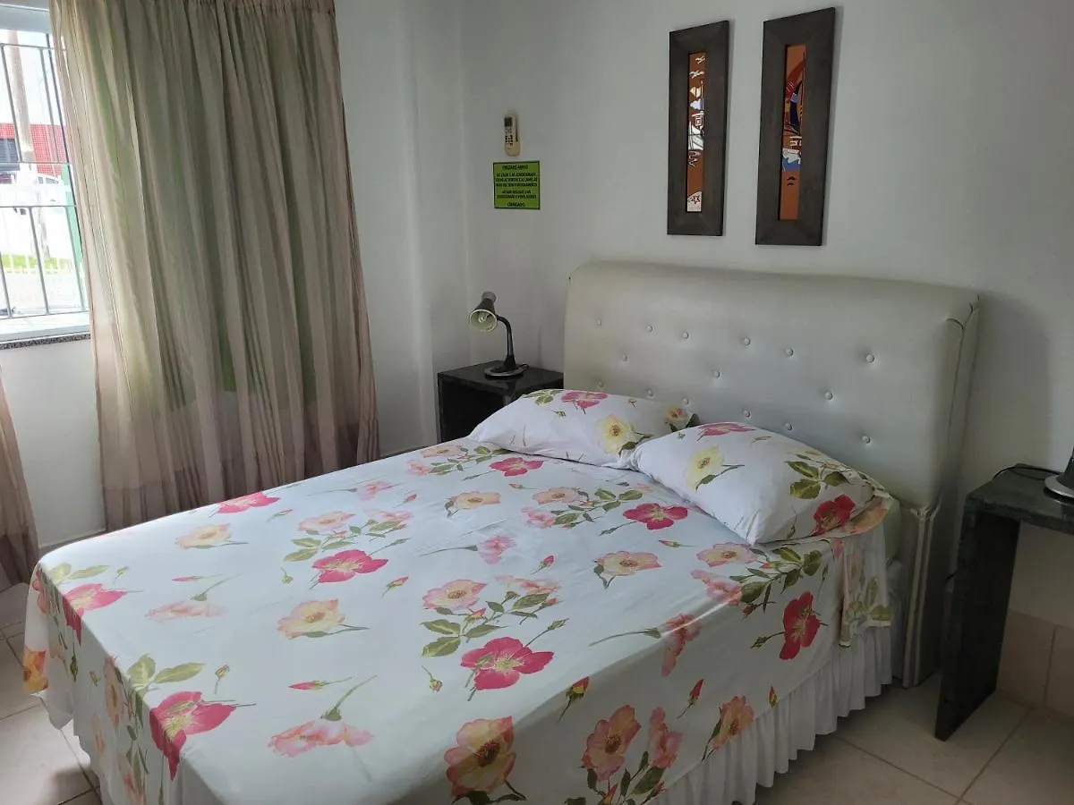 Lejlighed Praia De 4 Ilhas Apartamento 2 Quartos A 60M Da Praia 2 Ar Wifi Bombinhas