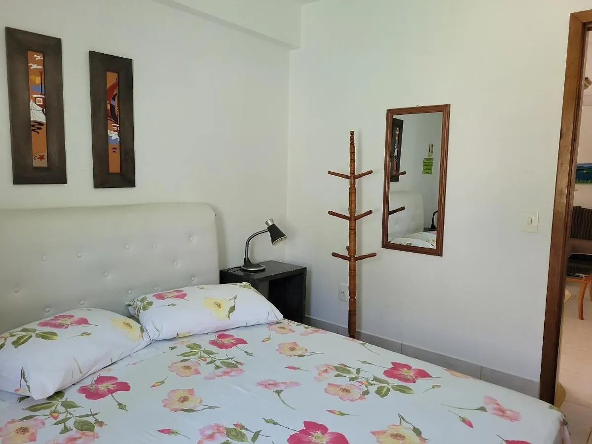 아파트 Praia De 4 Ilhas Apartamento 2 Quartos A 60M Da Praia 2 Ar Wifi 봄비나스